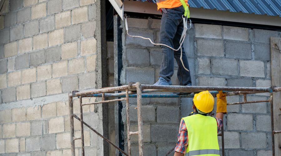 Expert Emergency Roof Repairs services in Shannon, IL